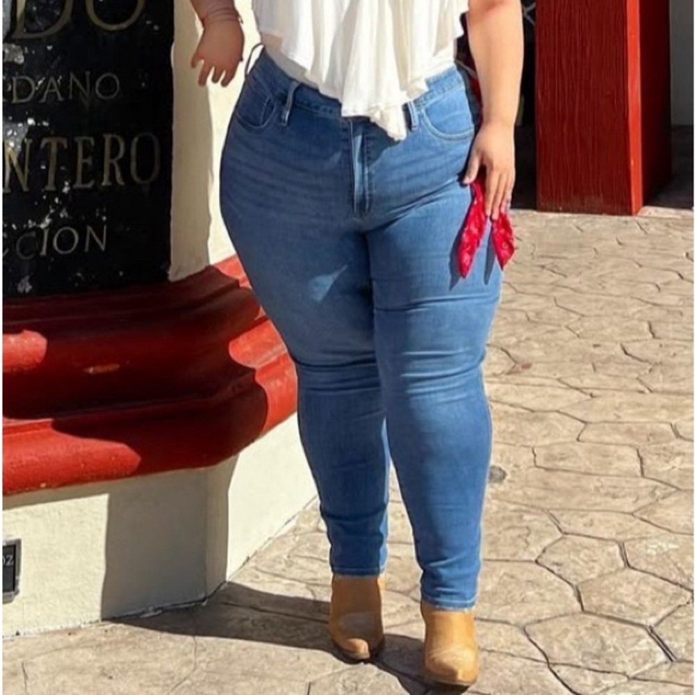 10in high rise Madewell skinny jeans